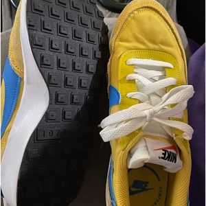 Nike shoes only worn once